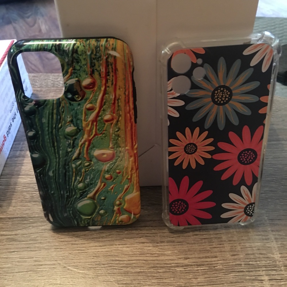 iPhone 11 phone covers (2)